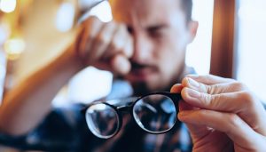 تاری دید ناگهانی؛ علت و راه‌های تشخیص در آستانه اشرفیه